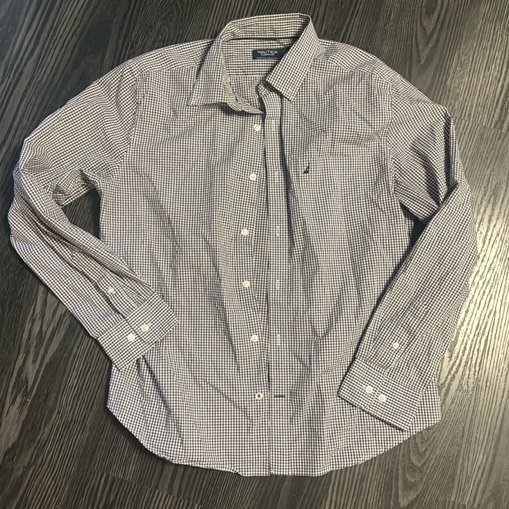🍍CLASSIC NAUTICA CLASSIC FIT/WRINKLE RESISTANT BUTTON DOWN🍍SIZE LARGE🍍Y-1